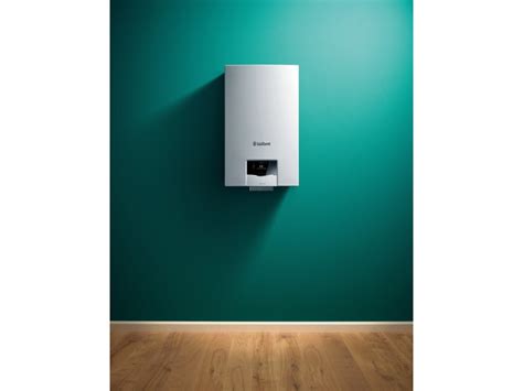 Vaillant EcoTEC Plus 832 New Combi Boiler