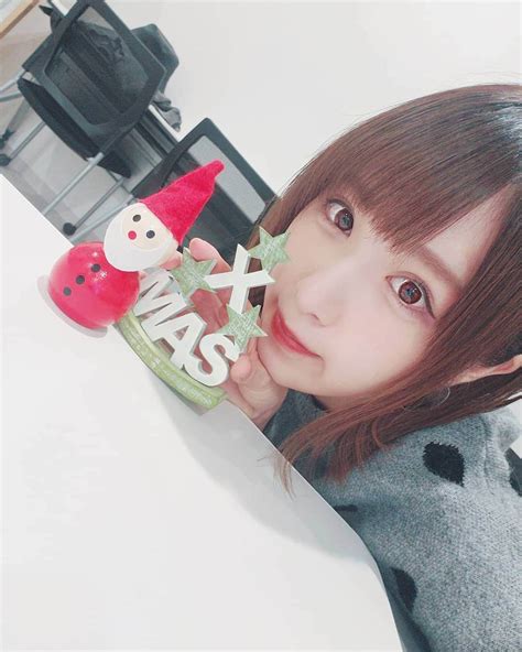 小田桐奈々さんのインスタグラム写真 小田桐奈々instagram「 🎄☃°🎄☃°🎄 メリークリスマスイブ 💚🎅 🎄☃°