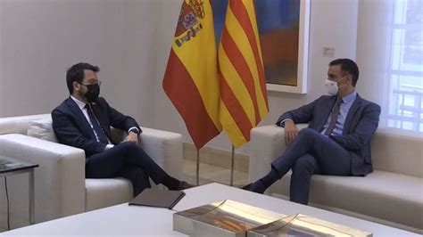 El Independentismo Llega A La Mesa De Di Logo Fracturado Y Con El