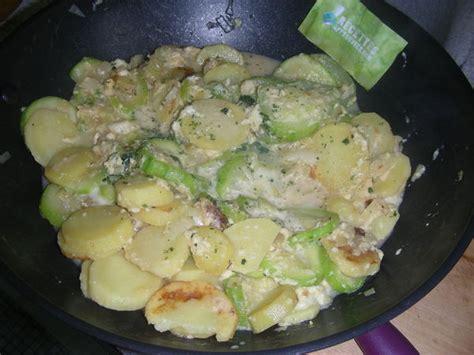 Po L E De Courgettes Pommes De Terre Et Roquefort