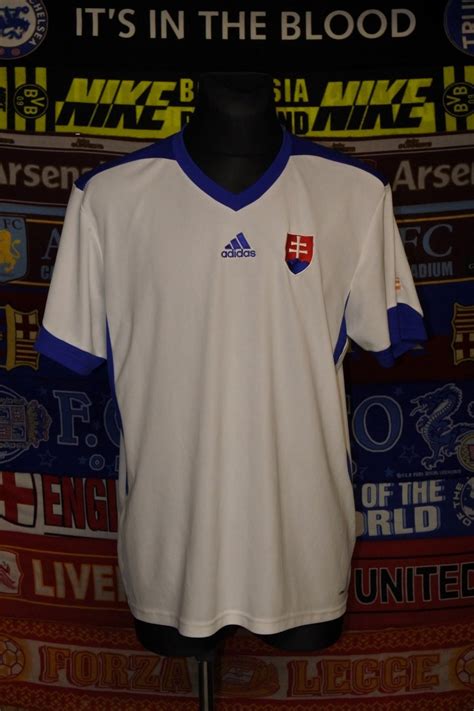 Slovakia Away football shirt 2009 - 2010.