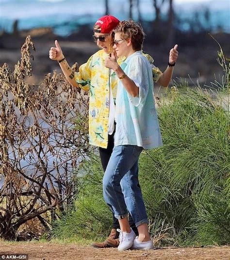 Times Kristen Stewart And Her Gal Pal Were NOT A Lesbian Couple HER