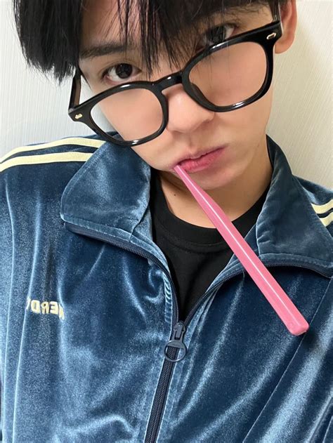 zb1 zerobaseone han yujin glasses 🤓