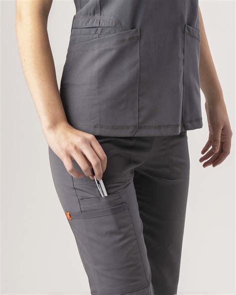 Saba Uniformes - SABA – Ropa de Trabajo y Uniformes Clínicos, Gastronómicos y de Educación.