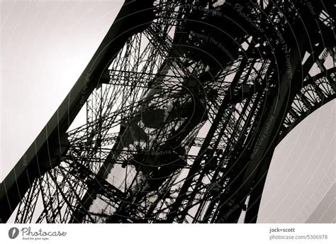 Grau In Grau Detail Vom Eiffelturm Ein Lizenzfreies Stock Foto Von