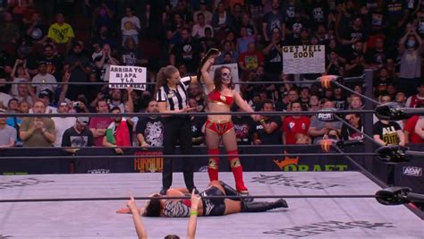 Thunder Rosa Retiene El Campeonato Mundial Femenino De Aew En Forbidden