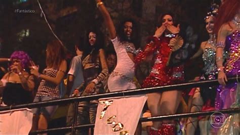 Vídeo inédito mostra George Santos de drag queen durante parada gay de Niterói em