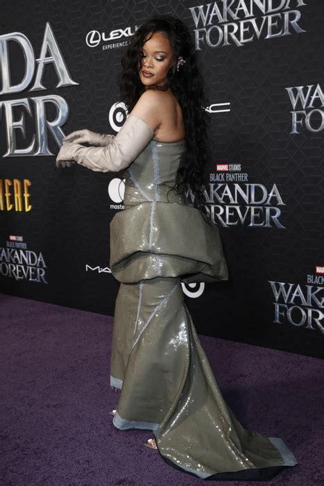 Rihanna Alla Premier Di Marvel S Black Panther A Los Angeles People