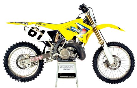 Mxa Retro Test Complete Test Of The 2006 Suzuki Rm250 Two Stroke