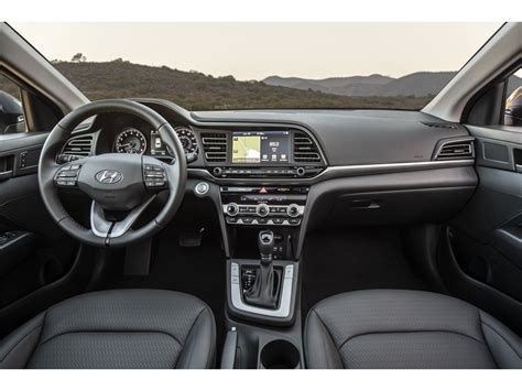 2019 Hyundai Elantra: 75 Interior Photos | U.S. News