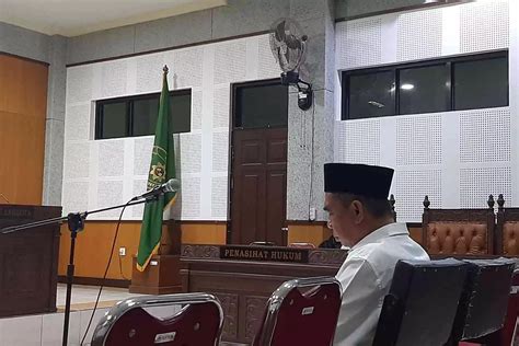 Mantan Kadistan Lombok Timur Dituntut Tahun Penjara Dalam Kasus