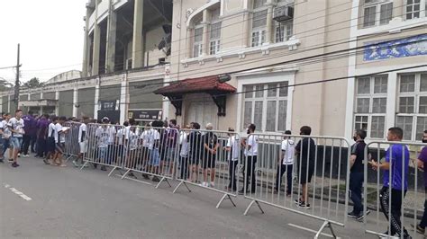 Foto mostra movimento nos arredores de São Januário antes do jogo de hoje