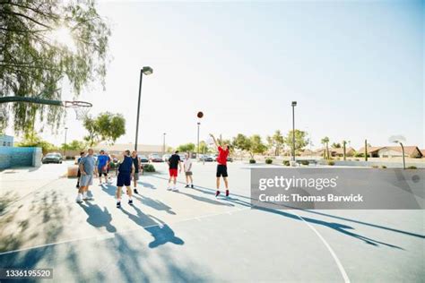 Basketball Long Shot Photos and Premium High Res Pictures - Getty Images