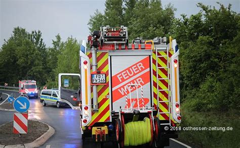 Aktuell Frau Baut Unfall Und Haut Ab Einsatzkr Fte Suchen Verletzte