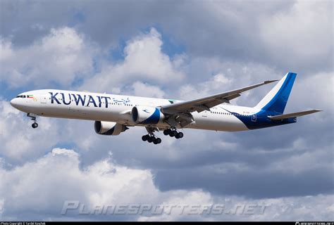 K Aoe Kuwait Airways Boeing Er Photo By Yardel Koschek Id