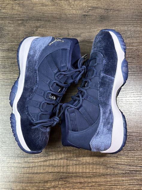 Nike Air Jordan 11 Retro Midnight Navy Velvet AR0715 441 Womens