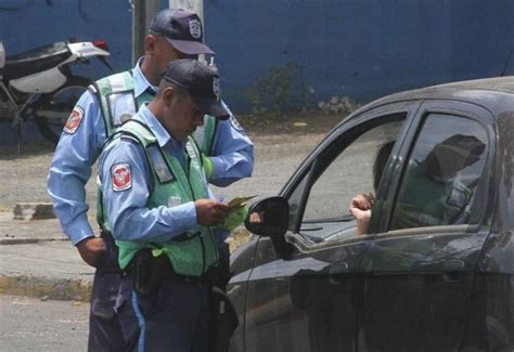 Más de 8 mil conductores multados en los primeros días de febrero en