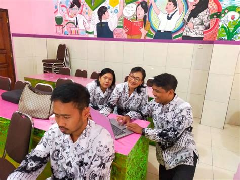 Sosialisasi Dan Pelatihan Kartu Digital PGRI Cabang Kabupaten