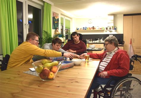 In Leichter Sprache Eine Schrecklich Nette Wg Bbw Nordhessen