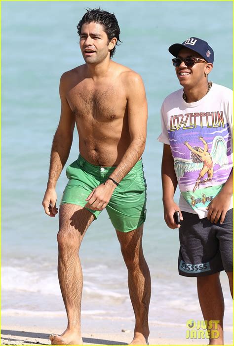 Adrian Grenier Gets Shirtless And Wet In Miami Photo 3256557 Adrian