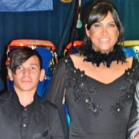 Los Adopt Una Pareja De Varones Ahora Tienen Un Pap Gay Y Una Mam Trans Nuestra Familia Es