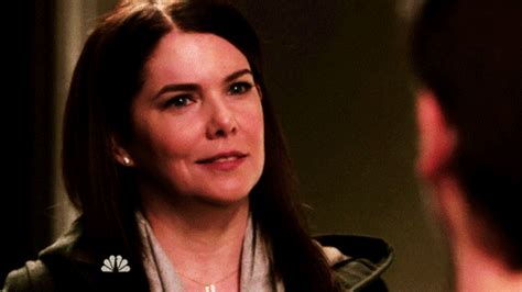 Thumbsup  Gilmore Girls Lorelai Gilmore Thumbs Up Discover And Share S