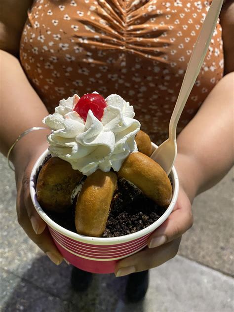 Fried Oreo Sundae R Dessertporn