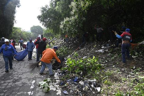 Retira Naucalpan más de 60 toneladas de basura del par vial San Mateo