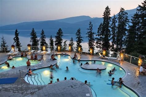 HALCYON HOT SPRINGS - Kootenay Rockies Imagebank