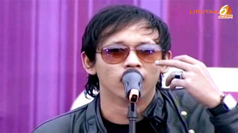 setahun nikah rumah tangga vokalis dadali bermasalah showbiz