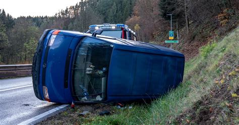 Aufr Umarbeiten Nach Verkehrsunfall Transporter Umgest Rzt