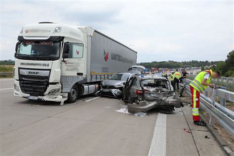 Unfall Auf Der A Sorgt F R Kilometerlangen Stau Radio Dresden