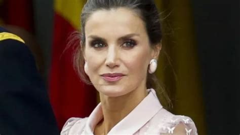 Letizia Di Spagna A Maiorca Sfoggia Un Abito Da 23 Euro FOTO