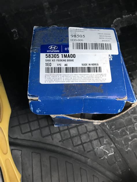 Замена колодок ручного тормоза — KIA Cerato (2G), 1,6 л, 2010 года ...