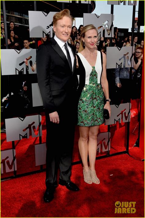 Conan OBrien Brings Wife Liza Powel to MTV Movie Awards 2014 For His