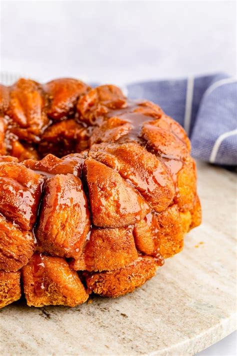 Pumpkin Spice Gooey Monkey Bread Recipe