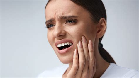 What Causes Tooth Pain After Eating? - West Hollywood Holistic and ...