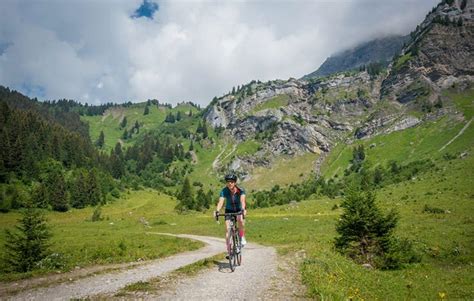 9 Lessons Learned From Road Cycling in the Swiss Alps | Bicycling