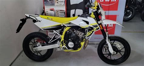 Vendo Swm Sm 125 R 2022 24 Nuova A Saronno Codice 8105272 Moto It