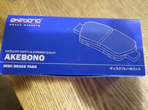 Замена передних тормозных колодок — Toyota Corolla (140/150), 1,6 л ...