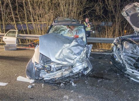 Vier Verletzte Nach Schwerem Unfall Auf Der B294 Bildergalerie