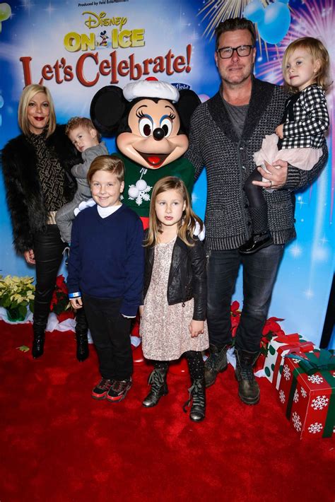 Photo Tori Spelling Avec Son Mari Dean McDermott Et Leurs Enfants