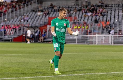 Baromètre National 7 la délivrance pour Nîmes Versailles cale