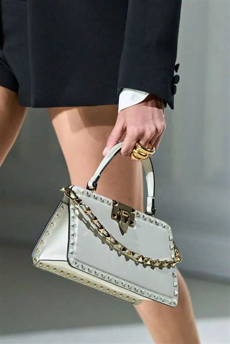 Three Handbag Trends That Ruled the Fall 2023 Runways - PurseBlog ...