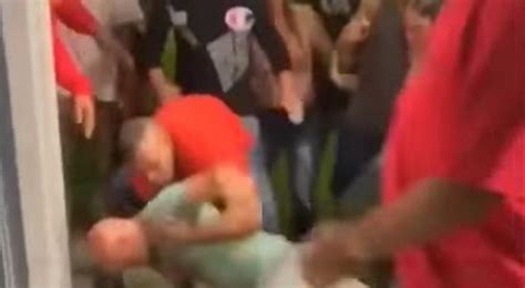 Noquean A Excampe N De La Ufc En Pelea Callejera Video