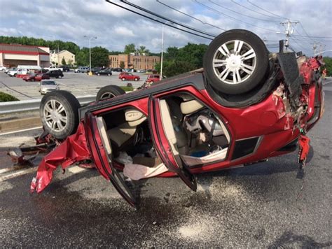 Crazy Crash Cuts Car In Half In Christiana The Latest From Wdel