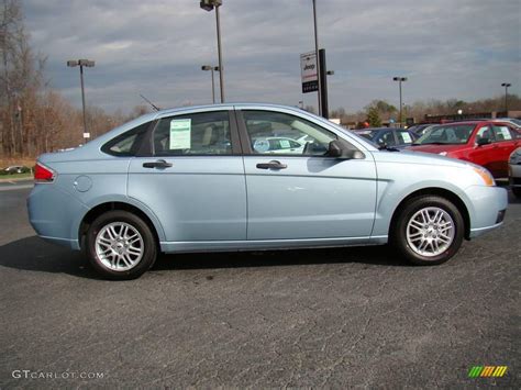 2009 Light Ice Blue Metallic Ford Focus SE Sedan 10548601 Photo 2