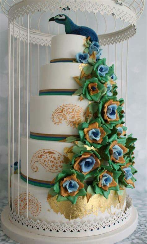 Pin On Bird Watcher Peacock Wedding Cake Peacock Cake Beautiful