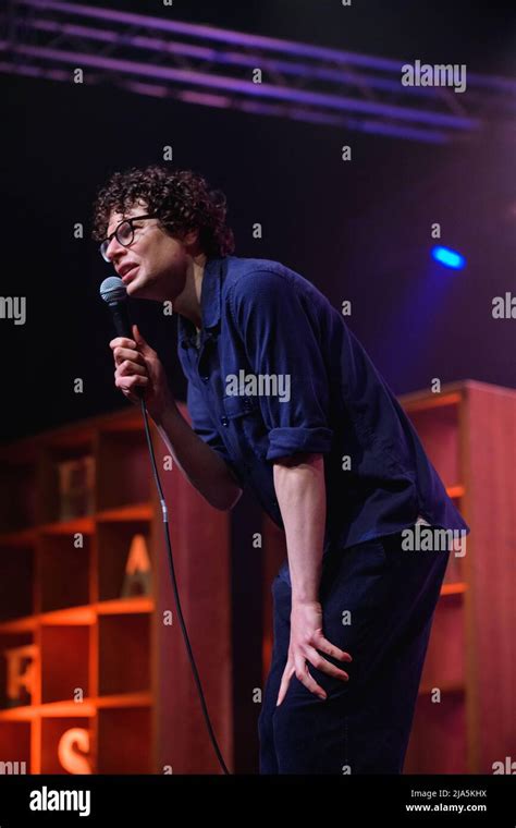 Hay-on-Wye, Wales, UK. 27th May, 2022. Simon Amstell performs his stand ...