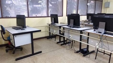 Laboratório do campus Santana recebe novos computadores UNIFAP